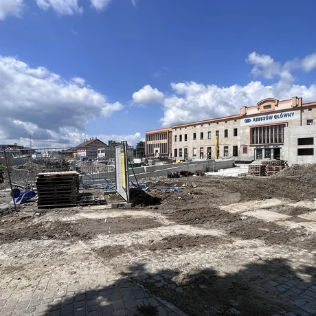 Budowa Rzeszowskiego Centrum Komunikacyjnego [lipiec 2023] - fot 10